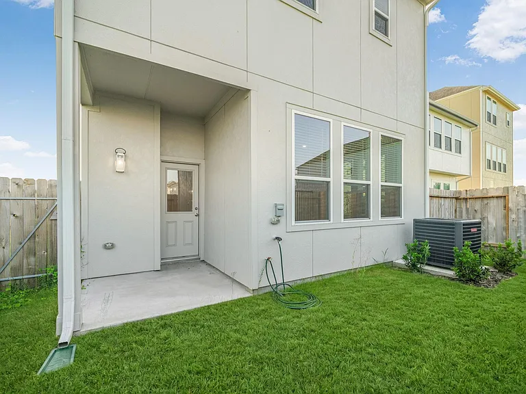11407 Blossom Square St — Photo 24