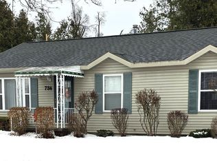 734 Clinton St, Alpena, MI 49707