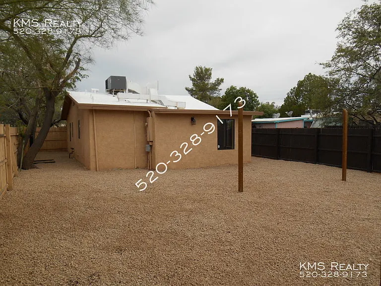 4107 E Los Robles St — Photo 3