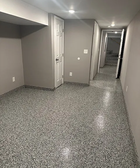 703 N Port St — Photo 17