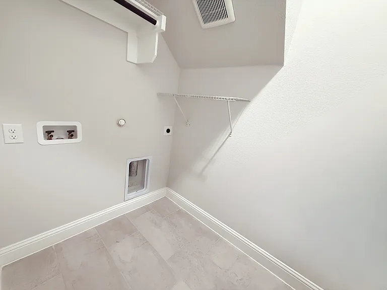 11451 Chepstow Cres — Photo 26