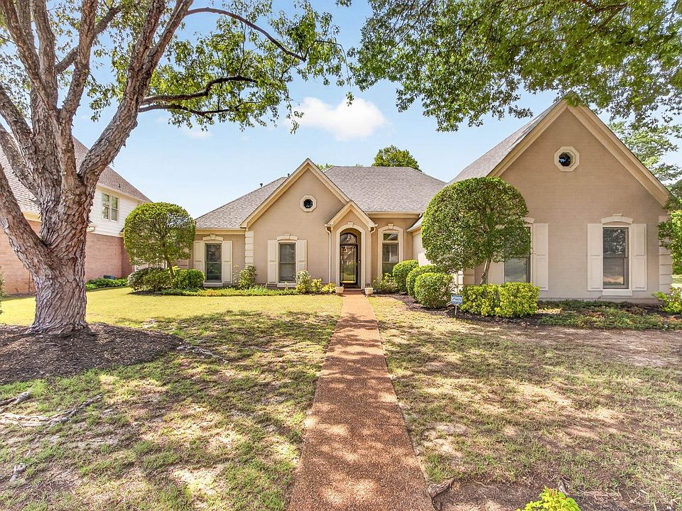 1st image of 1563 Quail Pointe Cir W