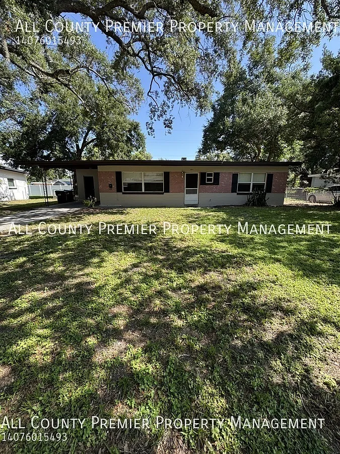 Nice 3 Bedroom 2 Bath Apartment! Available Now! — Photo 2