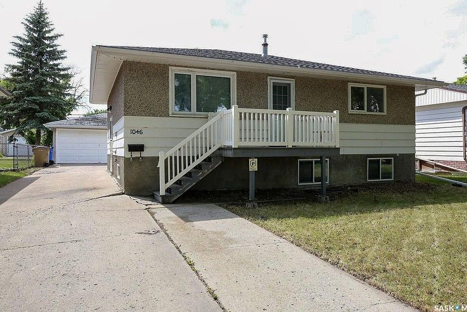 1st image of 1046 Lindsay STREET