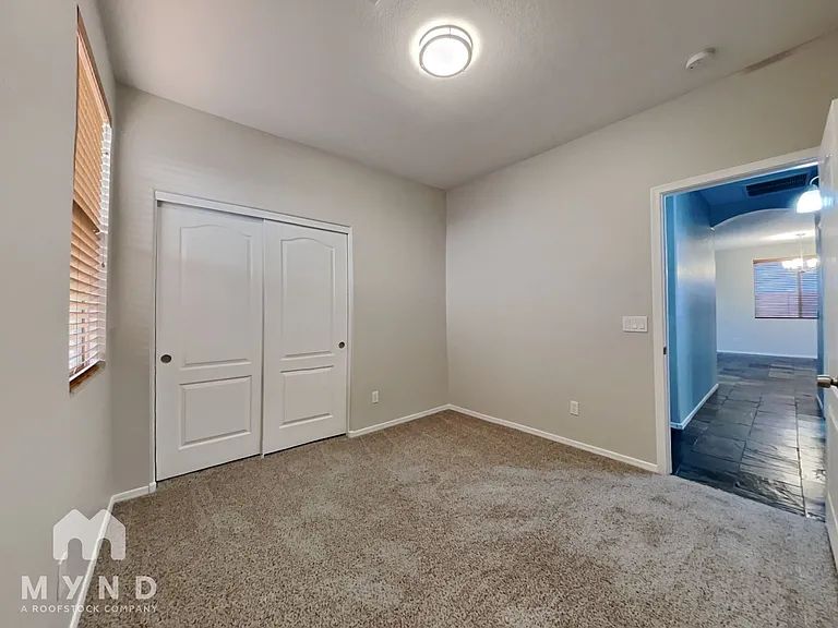 12206 W Lincoln St — Photo 20