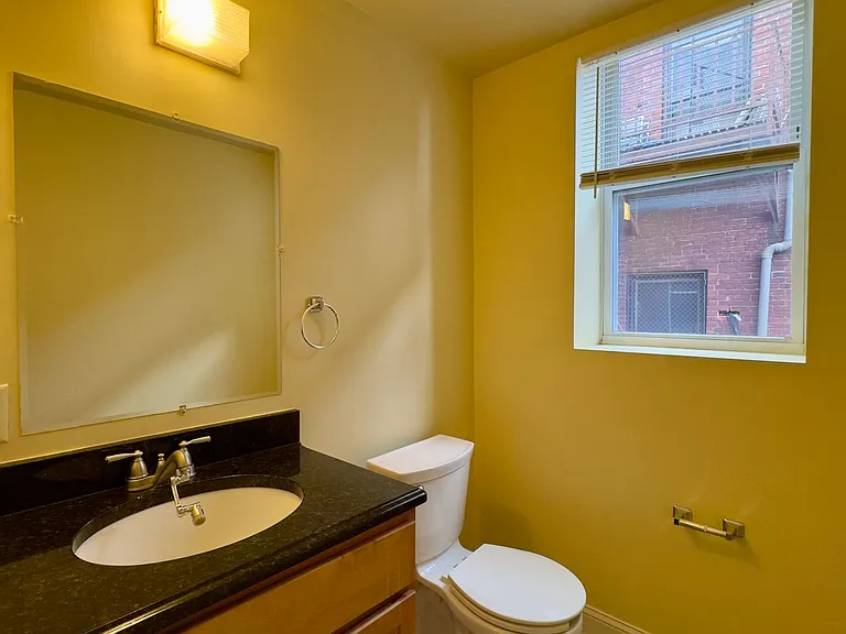 2210 N Charles St — Photo 19
