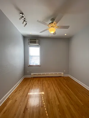 Rented by Compass | media 37