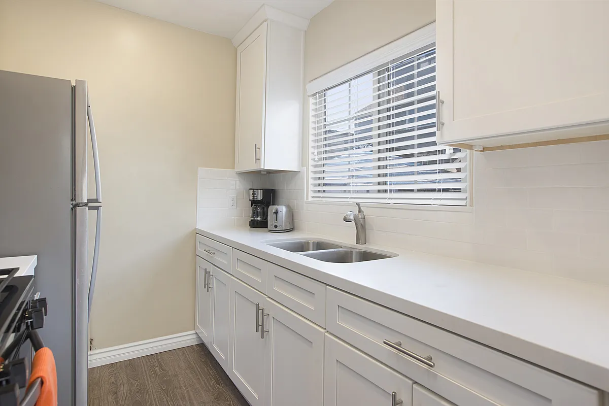 Whiting Court — Photo 3
