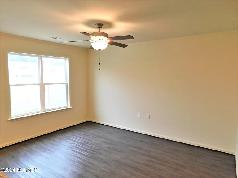 446 Sullivan Loop Rd — Photo 4