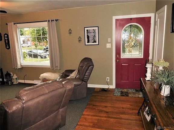 5th image of 227 Tate Ave
