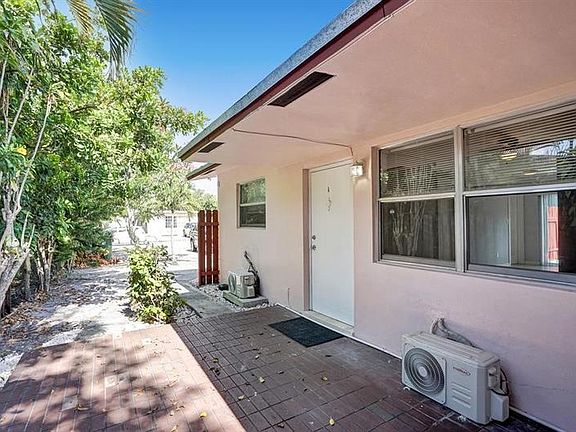 3rd image of 1408 NW 2nd Ave #1