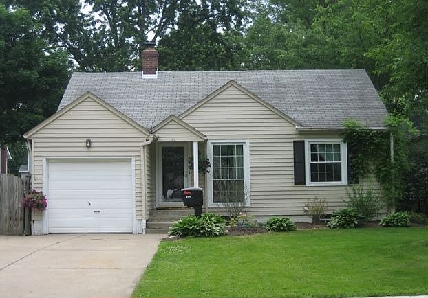 1st image of 2111 15th St