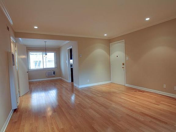 3rd image of 1217 N Crescent Heights Blvd APT C