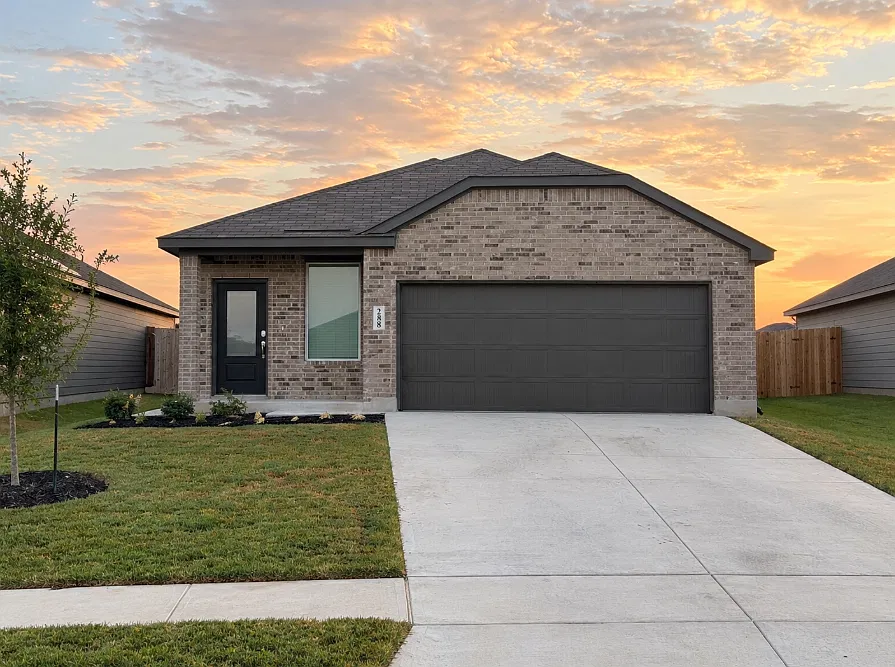 4 bed, 1795 sqft, $2,150 — Photo 1