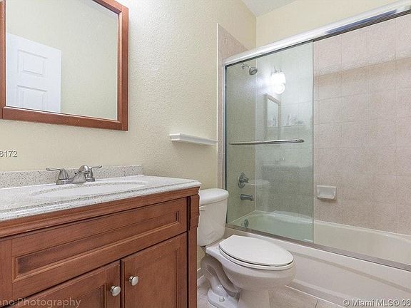 4th image of 11500 NW 77th St