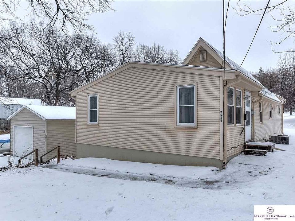 1st image of 7511 S 43rd St