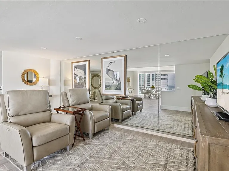 4041 Gulf Shore Blvd N #1805 — Photo 9
