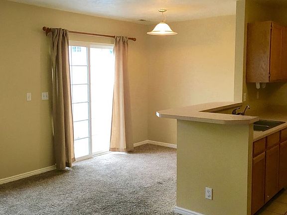 3rd image of 8859 Foxtail Dr