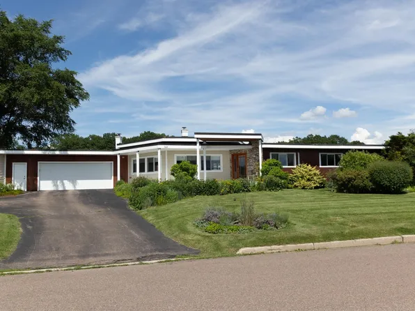 323 Buckingham Drive, Colchester, VT 05446