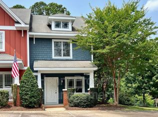 1000 Mica Lamp Ct, Apex, NC 27502
