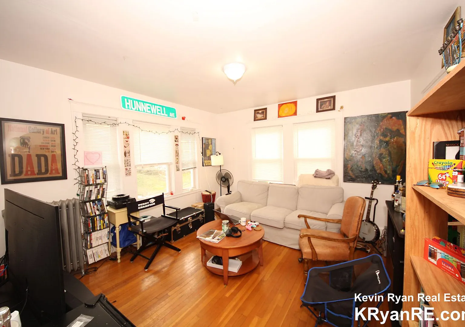 Large top floor 3 bed unit located in Brighton. — Photo 1