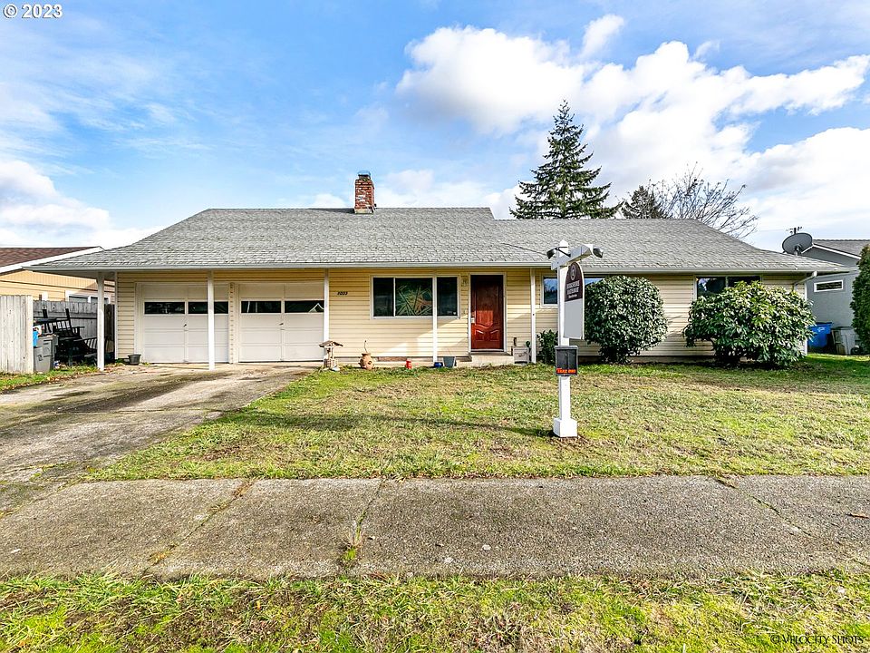 1st image of 1003 NE 108th Ave
