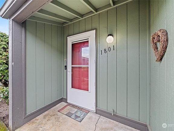 3rd image of 1801 M Street NE #A1801