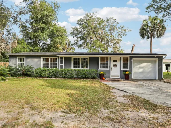 5631 Tanglewood Ln, Jacksonville, FL 32211