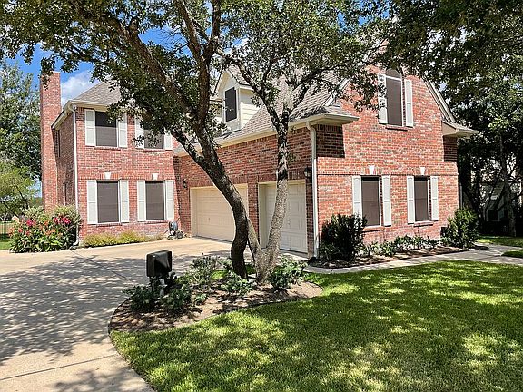 2nd image of 3816 Bent Brook Dr