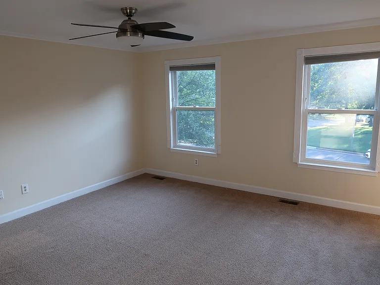 Master Bedroom, w/ ceiling fan/light, new Andersen windows.