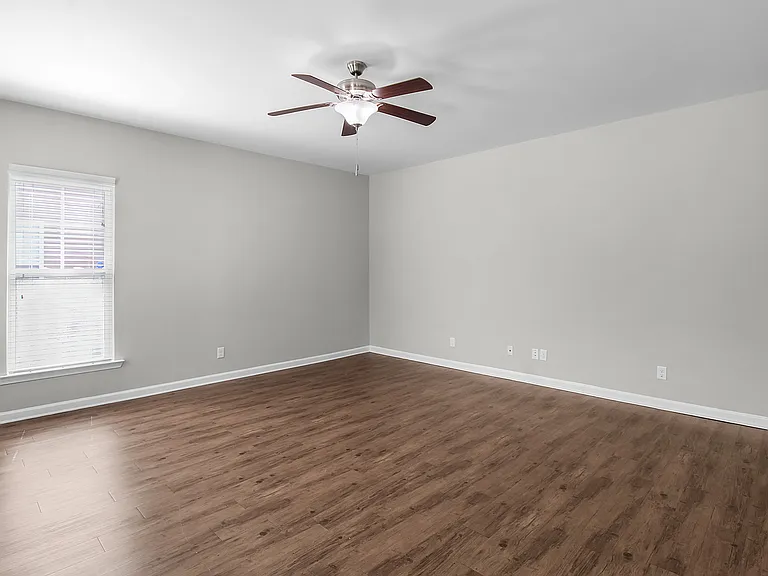 224 Willow Point Cir — Photo 13