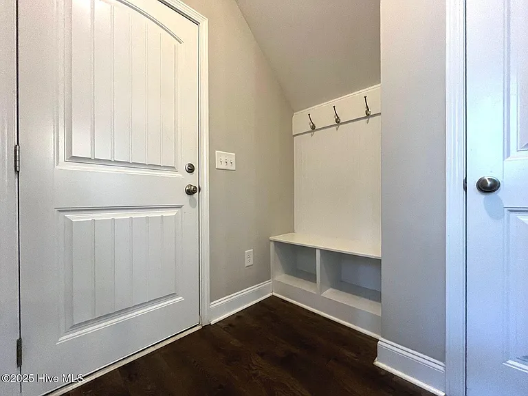 188 Sandy Springs Rd — Photo 20