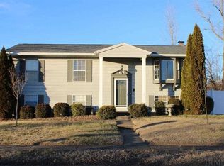 4216 Oxmoor Rd, Evansville, IN 47715