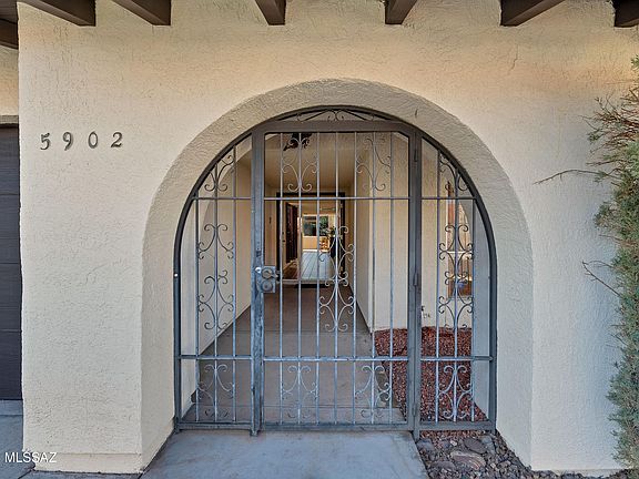 4th image of 5902 N Placita Del Conde
