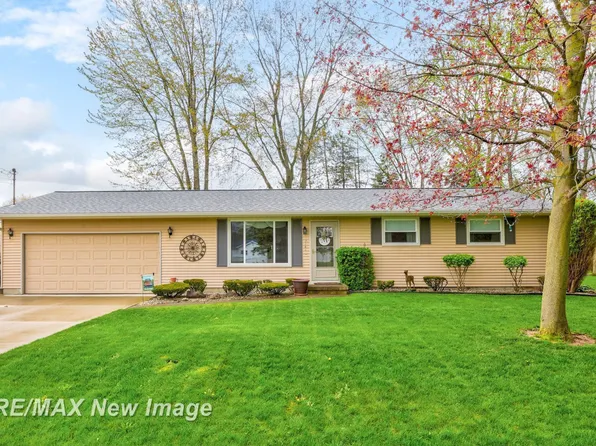 7141 London Dr, Saginaw, MI 48609