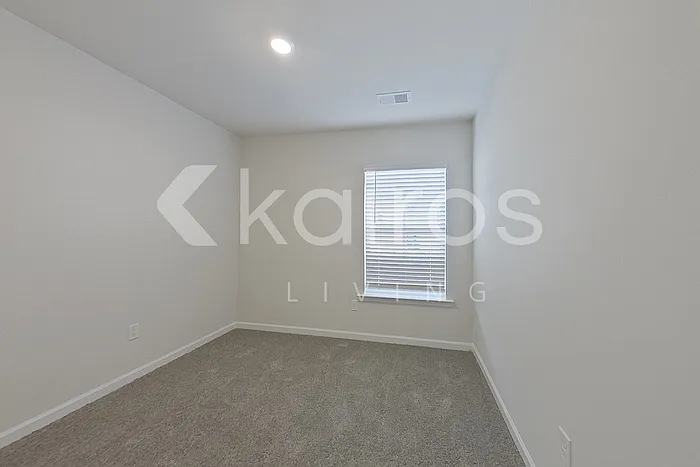 2129 Banyon Cir — Photo 10