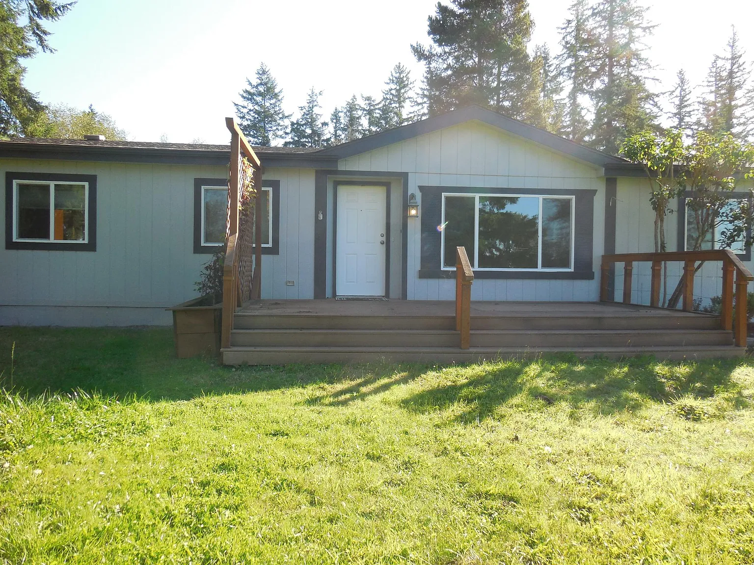 4015 83rd Ave NE photo 1