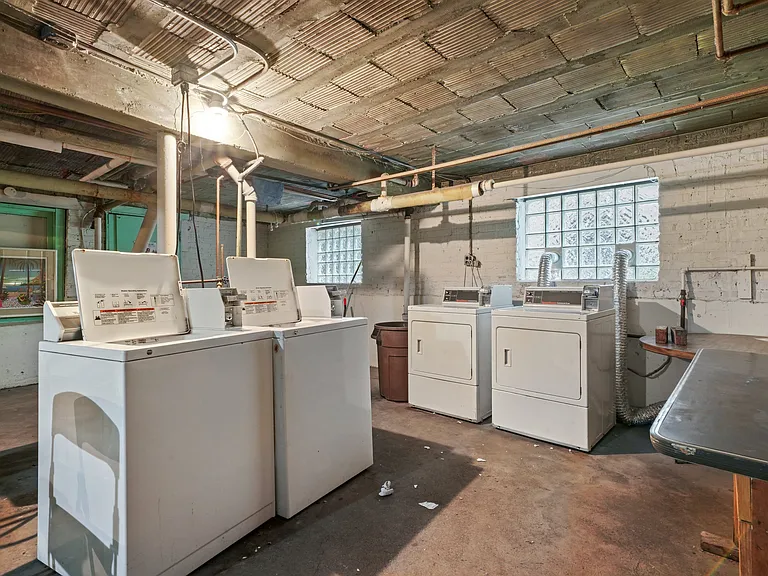 820 Reba Pl #2S — Photo 12