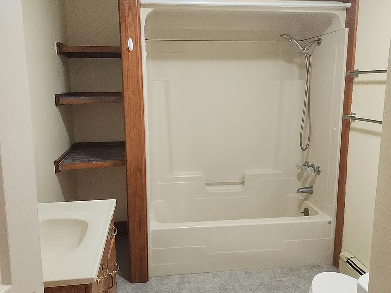 42 Lower Cross Rd #A — Photo 8