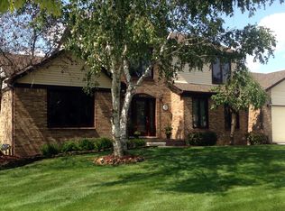 24841 Sutherland Dr, Novi, MI