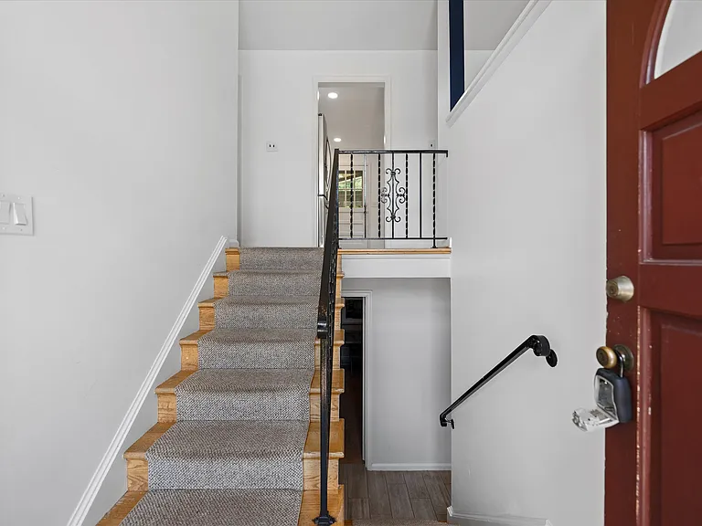 905 Carole Ct SE — Photo 25
