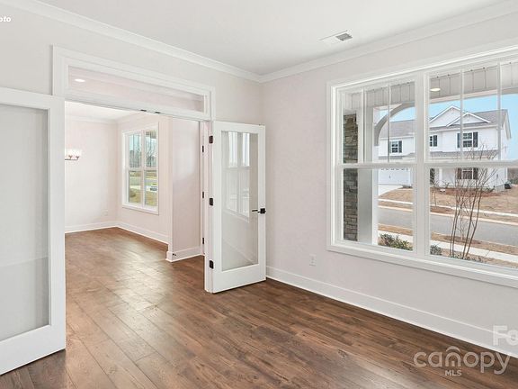 4th image of 238 Miramar Dr