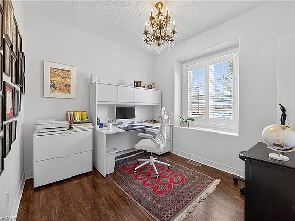 3rd image of 244 Dundas St W #3
