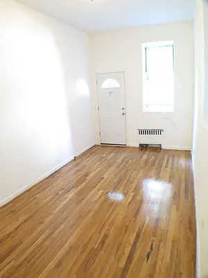 Rented by Glasser Realty LLC | media 2