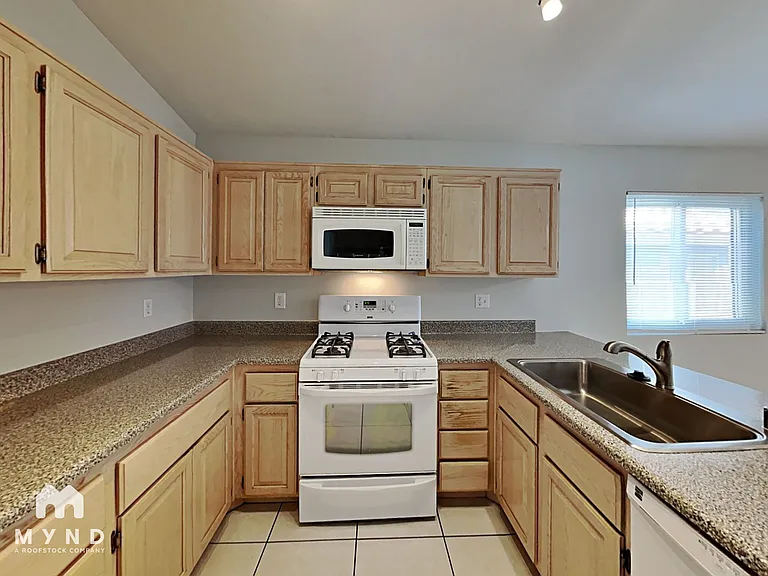 6602 Elk Creek Ln — Photo 4