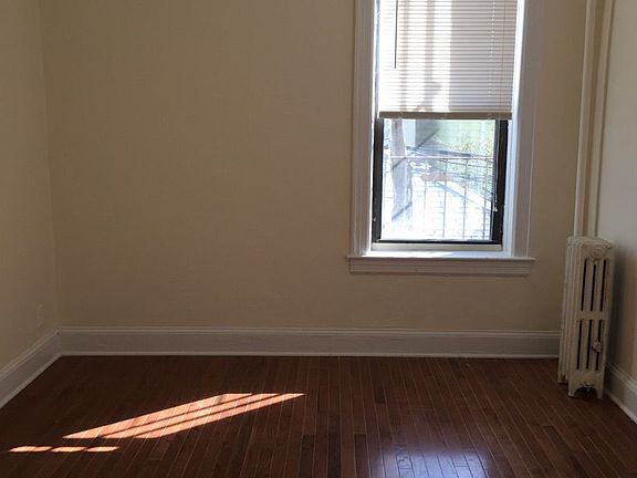 5th image of 2149 41st St #2R