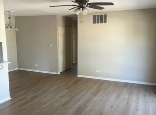 1462 Bear Flag Dr, Hanover Park, IL 60133