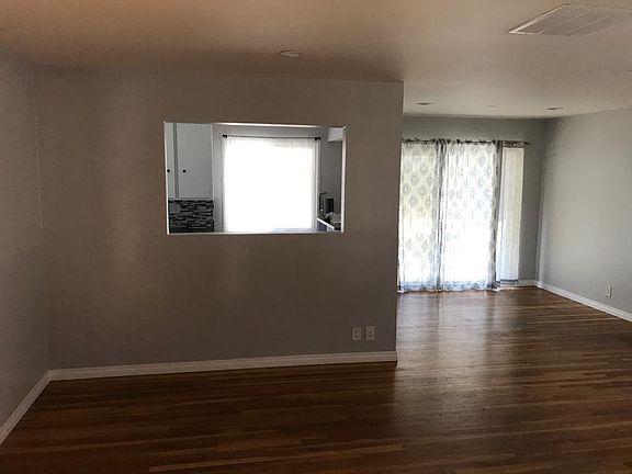 4th image of 16533 Ballinger St