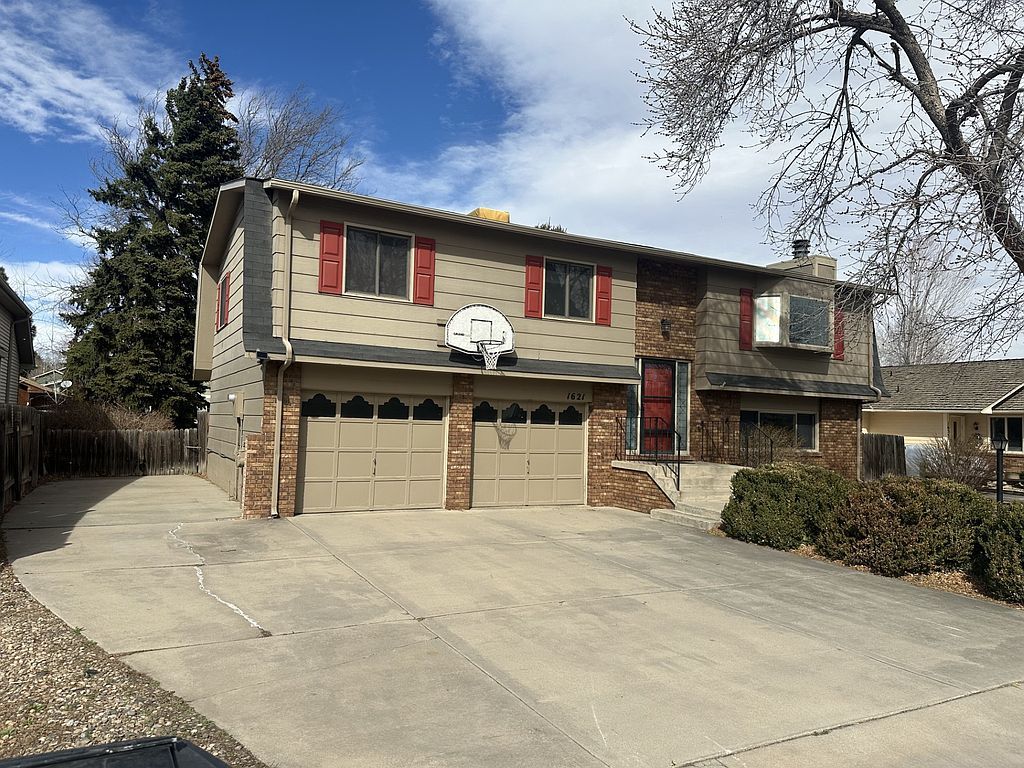 1621 Hoffman Dr