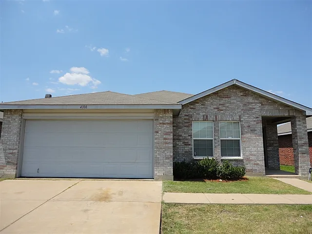4108 Thoroughbred Trl — Photo 1